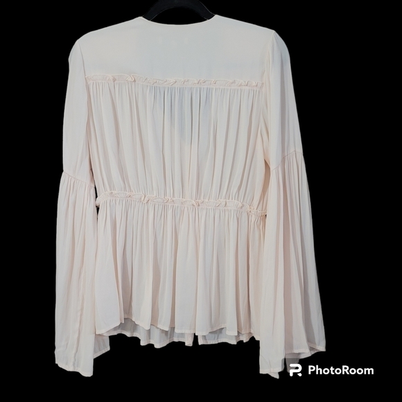 Ro & DE blush pink button front bell sleeve top - Picture 3 of 10